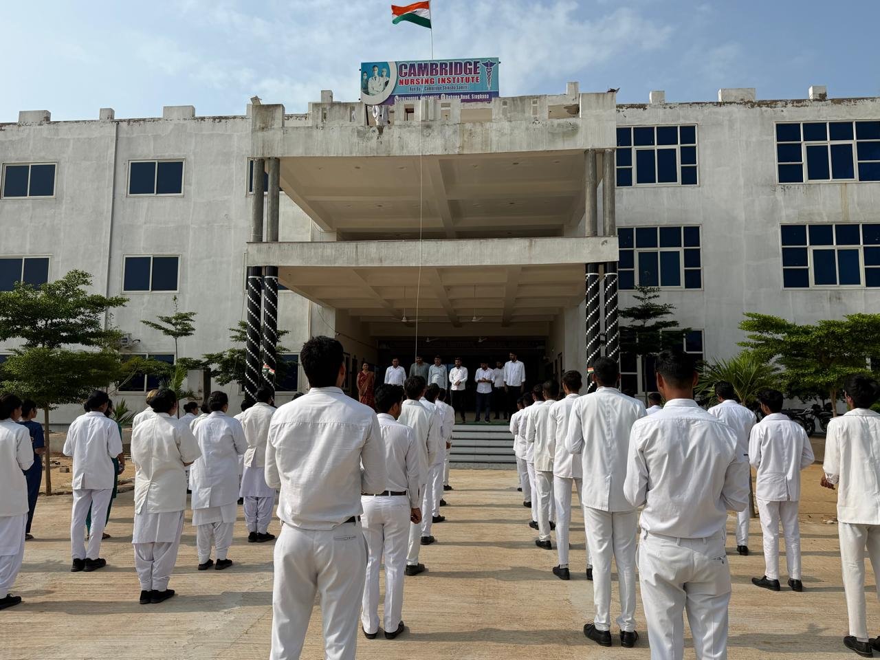कैंब्रिज नर्सिंग इंस्टीट्यूट में हर्षोल्लास से मनाया 80वां स्वतंत्रता दिवस